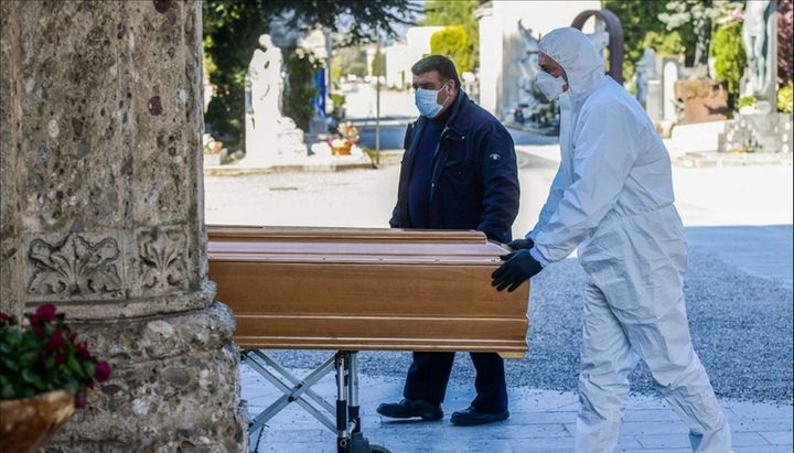 B271D0BF-27E2-4A7D-ACF9-DBF8F4DF5C81