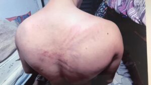 POLICIAS GOLPEAN