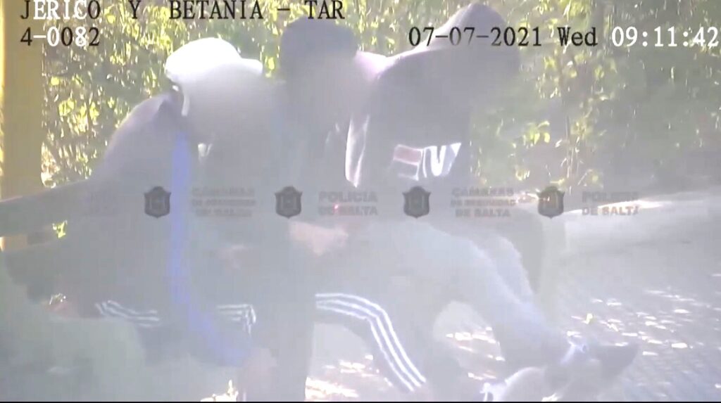 6551B9D7-83A6-4754-B6F7-ED84CA003694