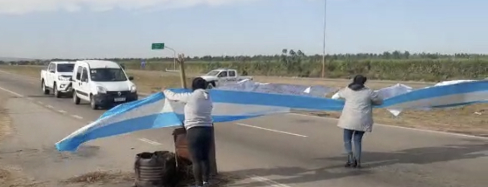 AD4E5881-1C6B-4CD2-93E8-5B454557BEA1