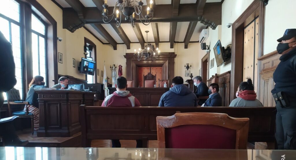 1D77EB3A-BFA9-4B4F-99F0-C2F3BC1FEA50