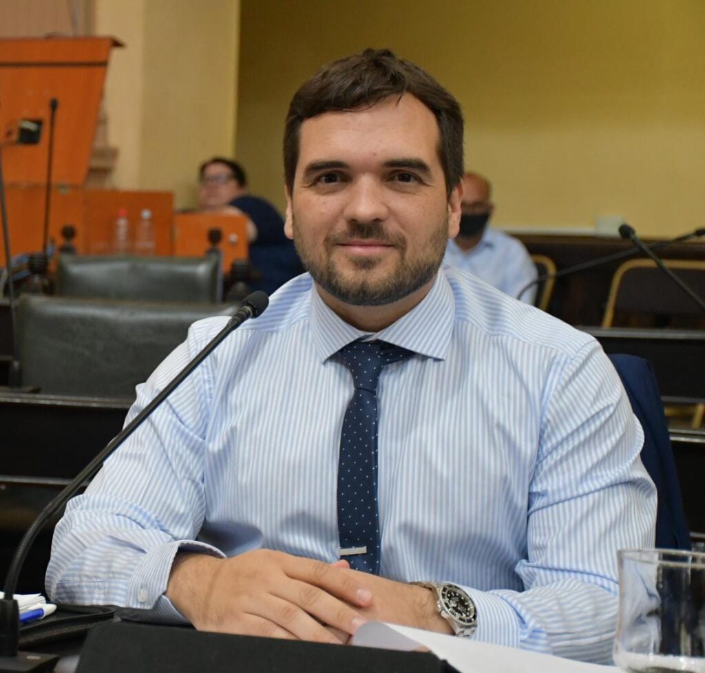 B95B41F3-E128-4EDC-8D05-9A1A09D56CC5