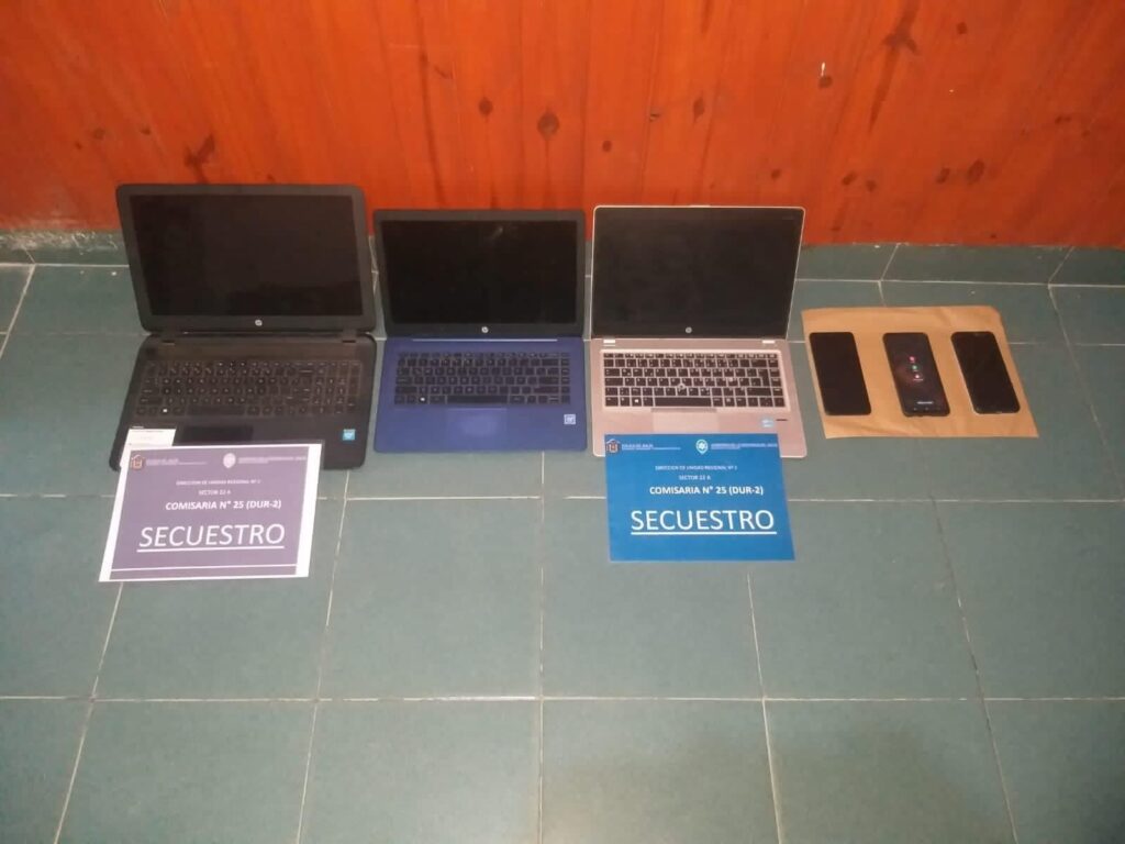 1533706E-C51D-44F4-8C18-305D9B40CECB