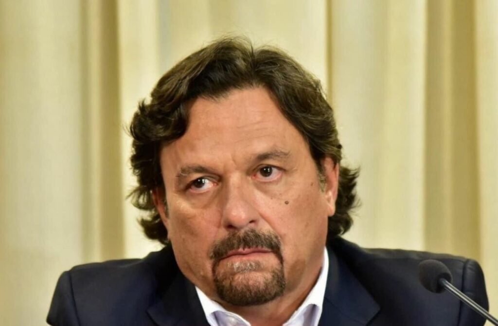 50B0A5A8-42A6-42DA-B0E6-BB415F11B090