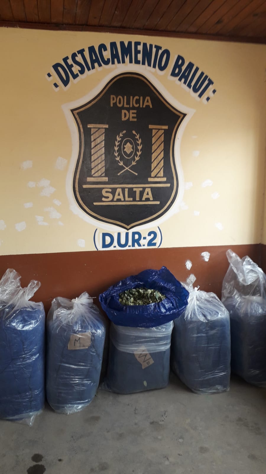 6D300FE1-63AD-419A-85E0-9EC9D389795D