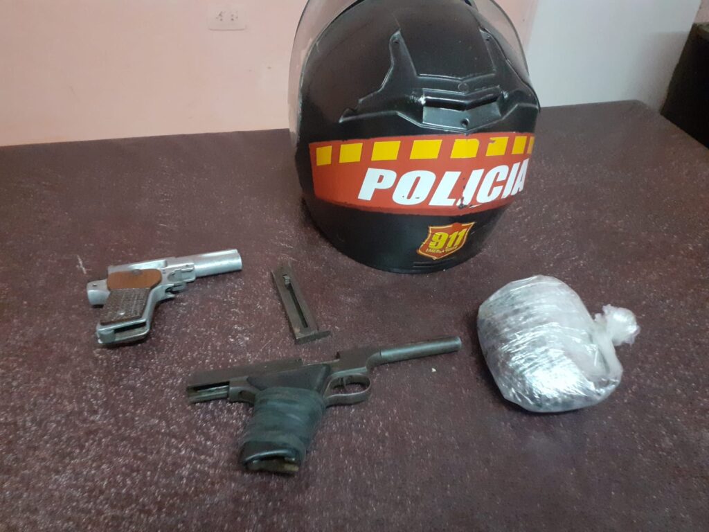 32DB6505-B142-4FFF-A5A2-309842F85EB6