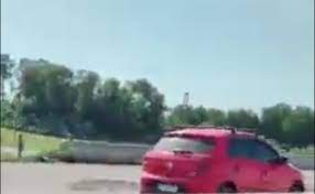 AUTO CONTRAMANO
