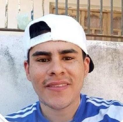 1B528072-4EE1-4294-B645-31841B7FE0AA