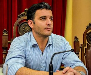 B100D21A-5002-459C-9A7E-DFE6C0B520D5