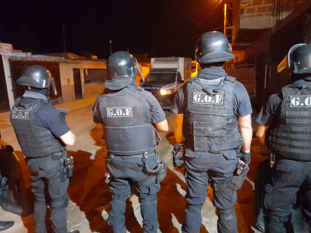 1255A344-F090-4D98-A7BF-C224D1C7007A