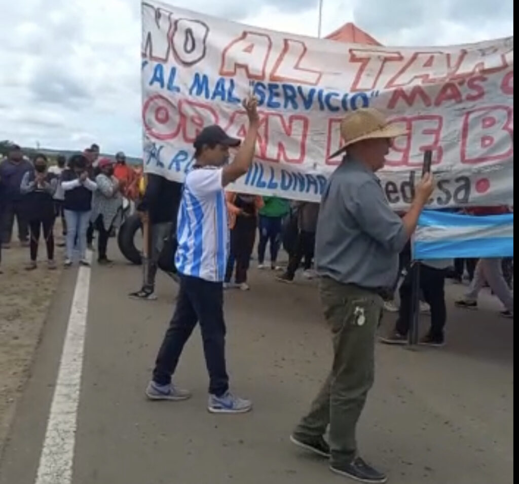 40647F67-C14C-48A9-83DB-BDED15B16D4B