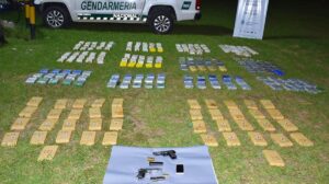 9C4AC742-4A77-4DD7-9D44-DE3065916DBE