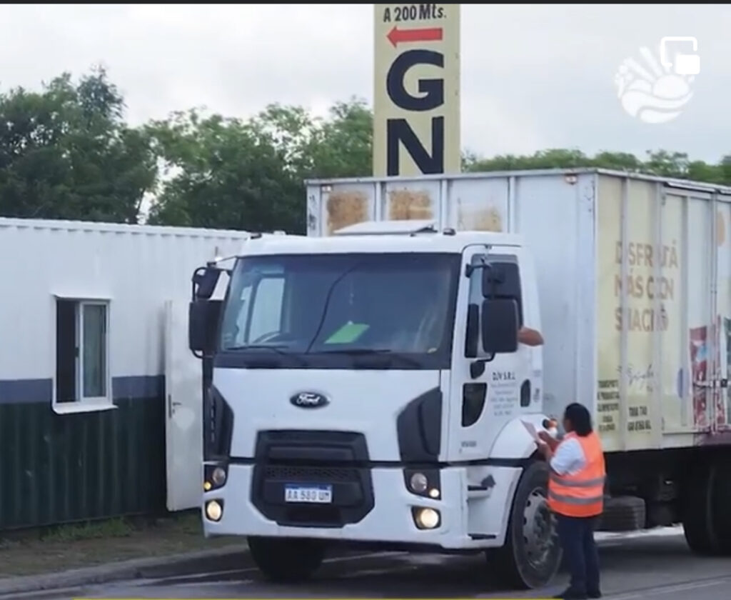 C1C59C5E-C7C0-4479-AEDD-4552B35E3C0B