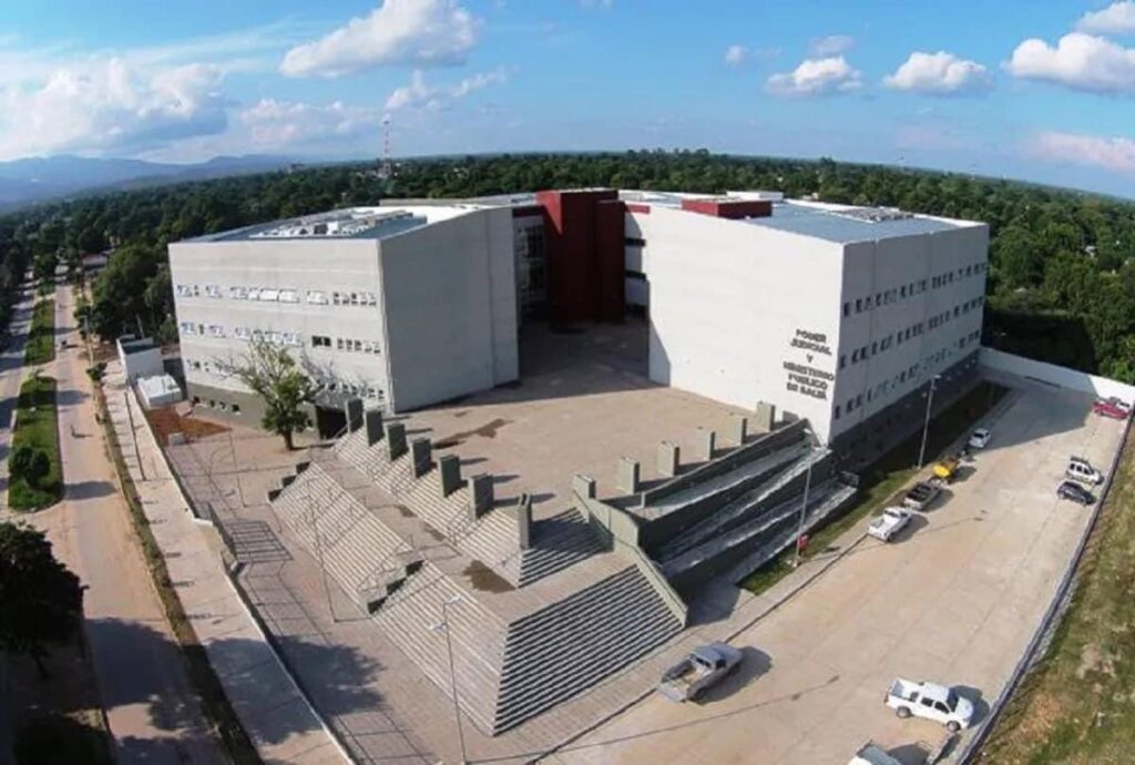 CE8B8AC2-47B8-4261-9524-DC0934BE01CF