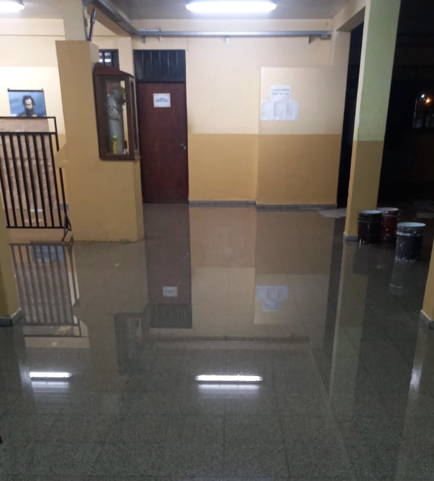 9A09BA35-5606-4202-88E4-2CC194EE7C43