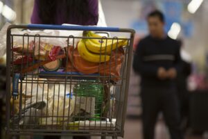 Mexico April Retail Sales Rose 2.5% From Year-Ago, Agency Says