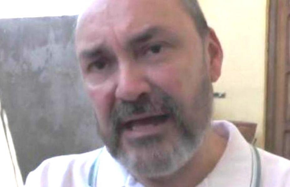 B919A23A-0116-4DAF-A854-EAD05E81CE88