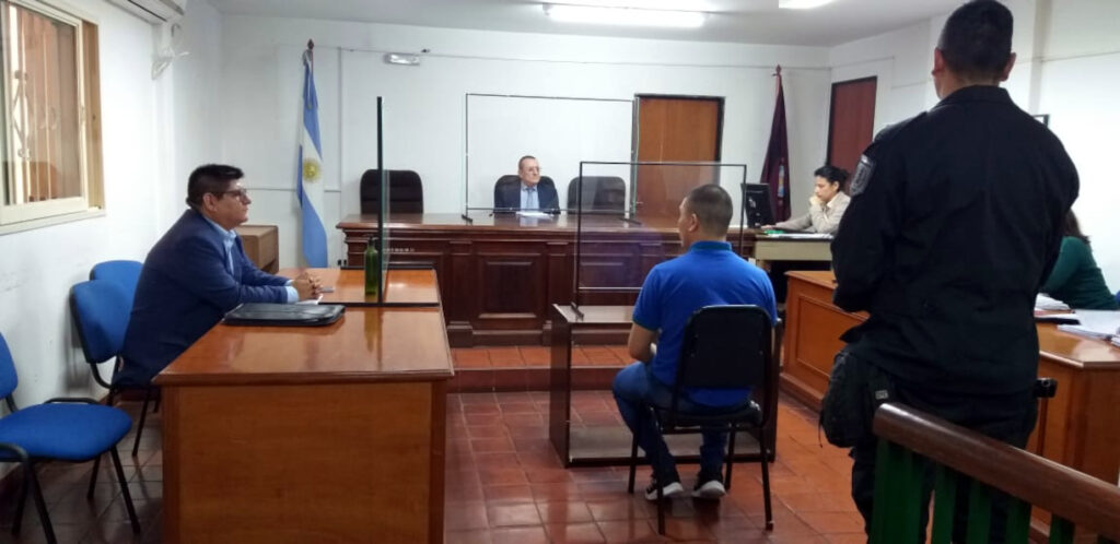 4BA78B33-BD4A-49D6-9721-FBAB3E1DA7A5