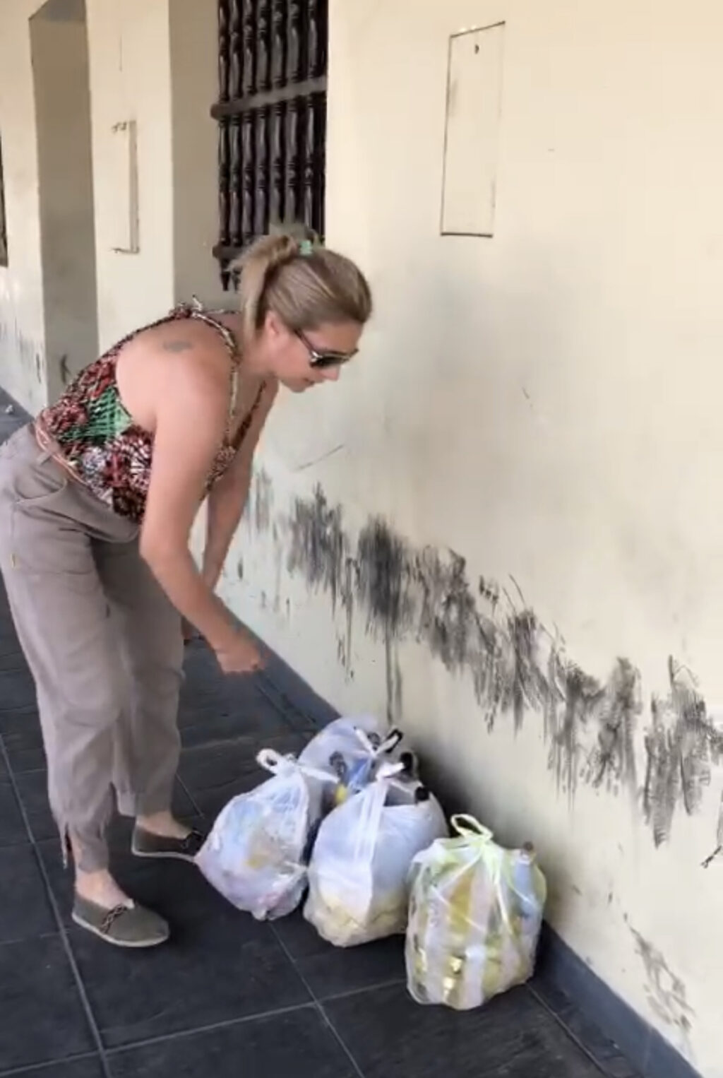 E6BD966F-F11E-417D-8606-F1CCDDF564D0