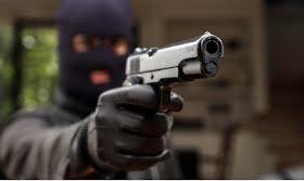 ENCAPUCHADO ARMA