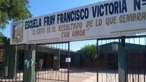 ESCUELA EMBARCACION CUCHILLO