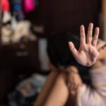 La Fiscalía pidió su detención, el juez Oyarzú lo liberó y ahora es buscado por intento de femicidio