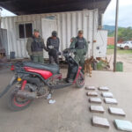 Llevaba 10 kilos de cocaína adentro del chasis de una moto