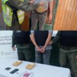 Viajaba en un remís con cocaína adosada a su cuerpo